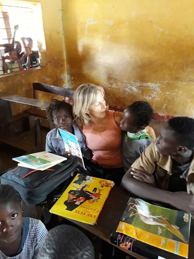Des dons pour l'orphelinat Hakuna Matata en Guinée