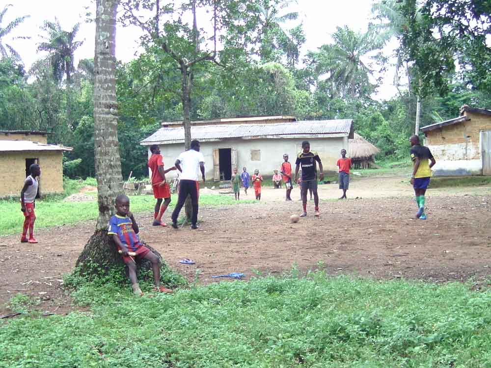 Les jeux des enfants en Guinée