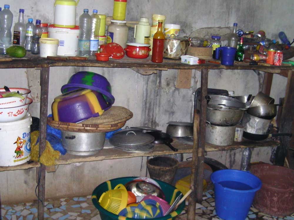 Une cuisine en ville en Guinée